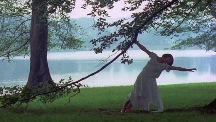 Glenda Jackson in Ken Russell Women in Love
